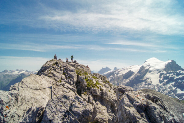 Jochpass Sommer Region Klettern Klettersteig Graustock 01